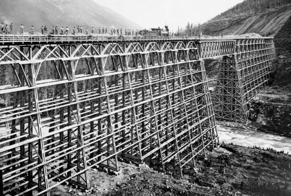 Montain Creek Eisenbahnbrücke in Kanada
