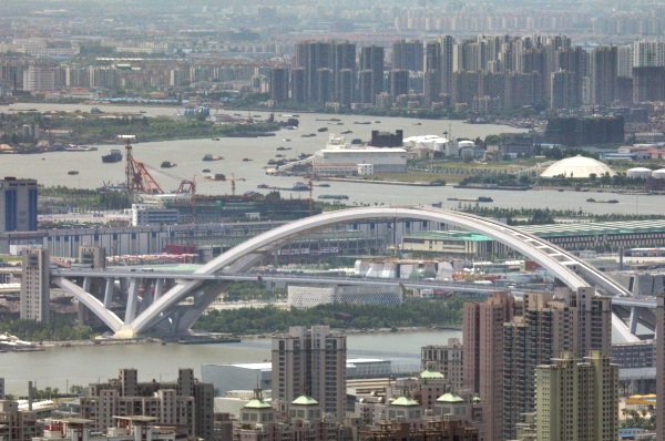 Huangpu mit Lupu-Brücke