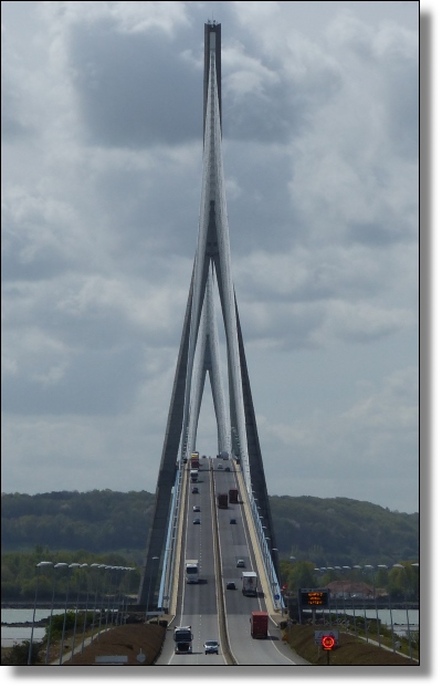 Postcard Honfleur Le Pont de Normandie Le Havre Frankreich Brücke Brücken 