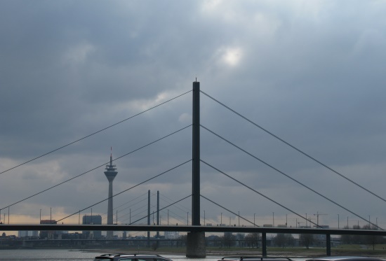  Oberkasseler Brücke, Düsseldorf 